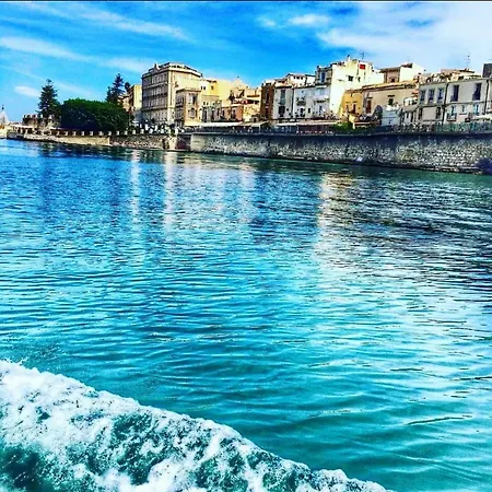Rudy Arenaile فندق مبيت وإفطار 4*