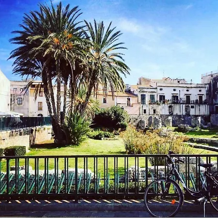 فندق مبيت وإفطار Rudy Arenaile 4*